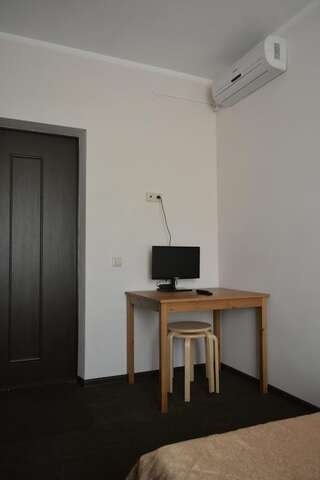 Гостиница Терская 33А Анапа Семейный номер с ванной комнатой-3