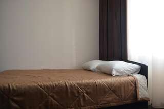 Гостиница Терская 33А Анапа Семейный номер с ванной комнатой-1